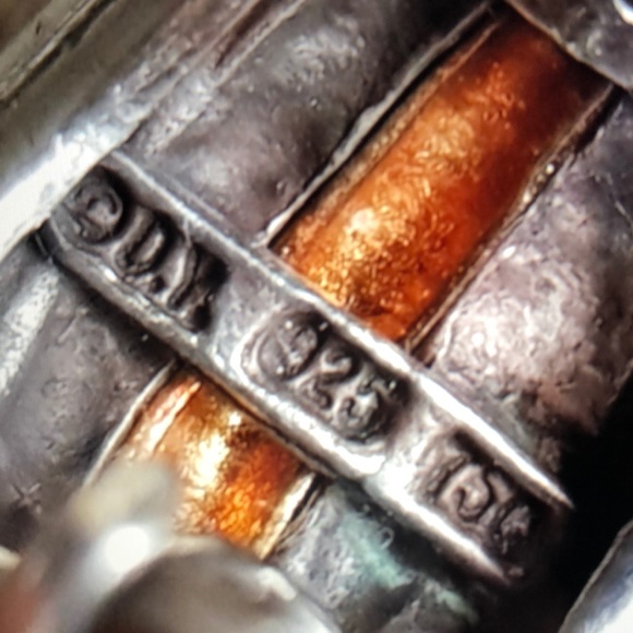 David Yurman Thoroughbred SS & 18k Gold Earrings - Picture 11 of 12